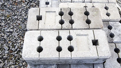 Concrete stands, also called concrete bases, are accessories to the temporary fence panels.